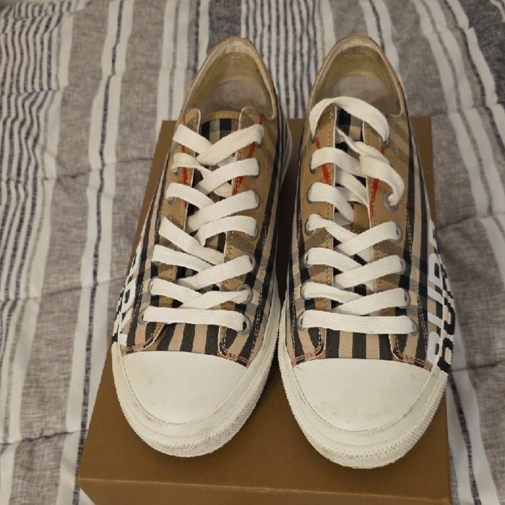 Burberry Striped Low-Top Sneakers in Black and White - Picture 1 of 4